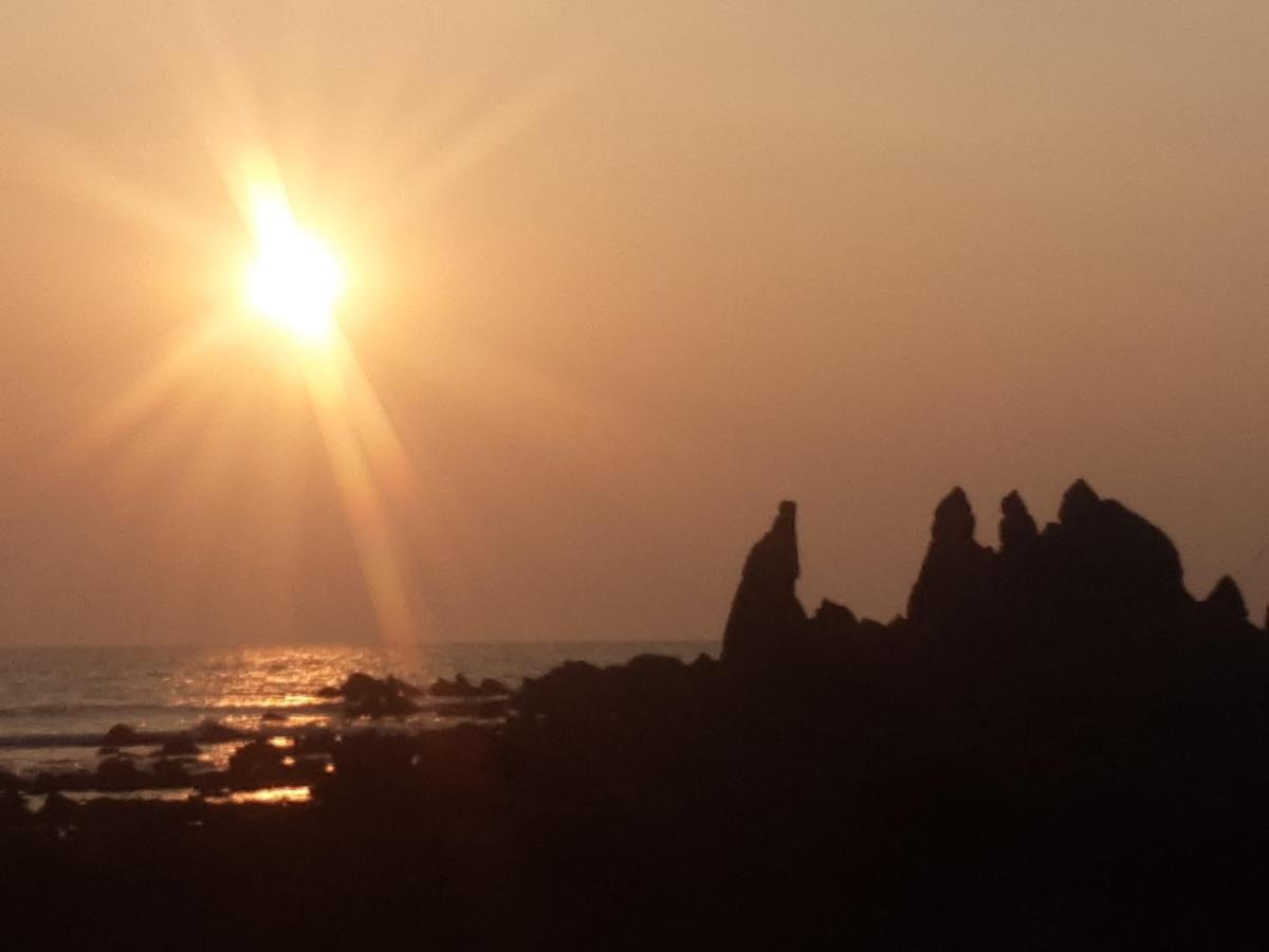 Om Ganesh Guest House Cliffside Arambol Dış mekan fotoğraf