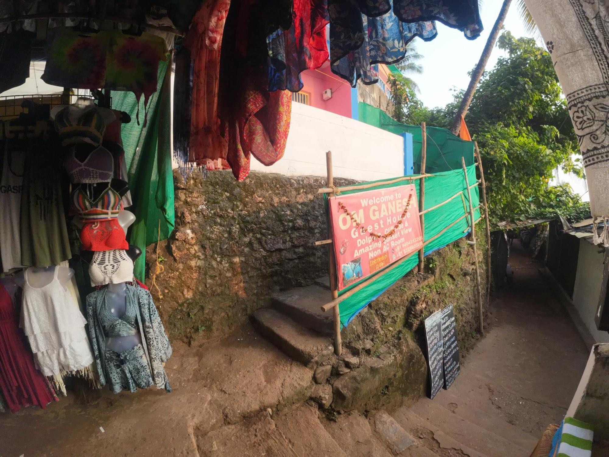 Om Ganesh Guest House Cliffside Arambol Dış mekan fotoğraf