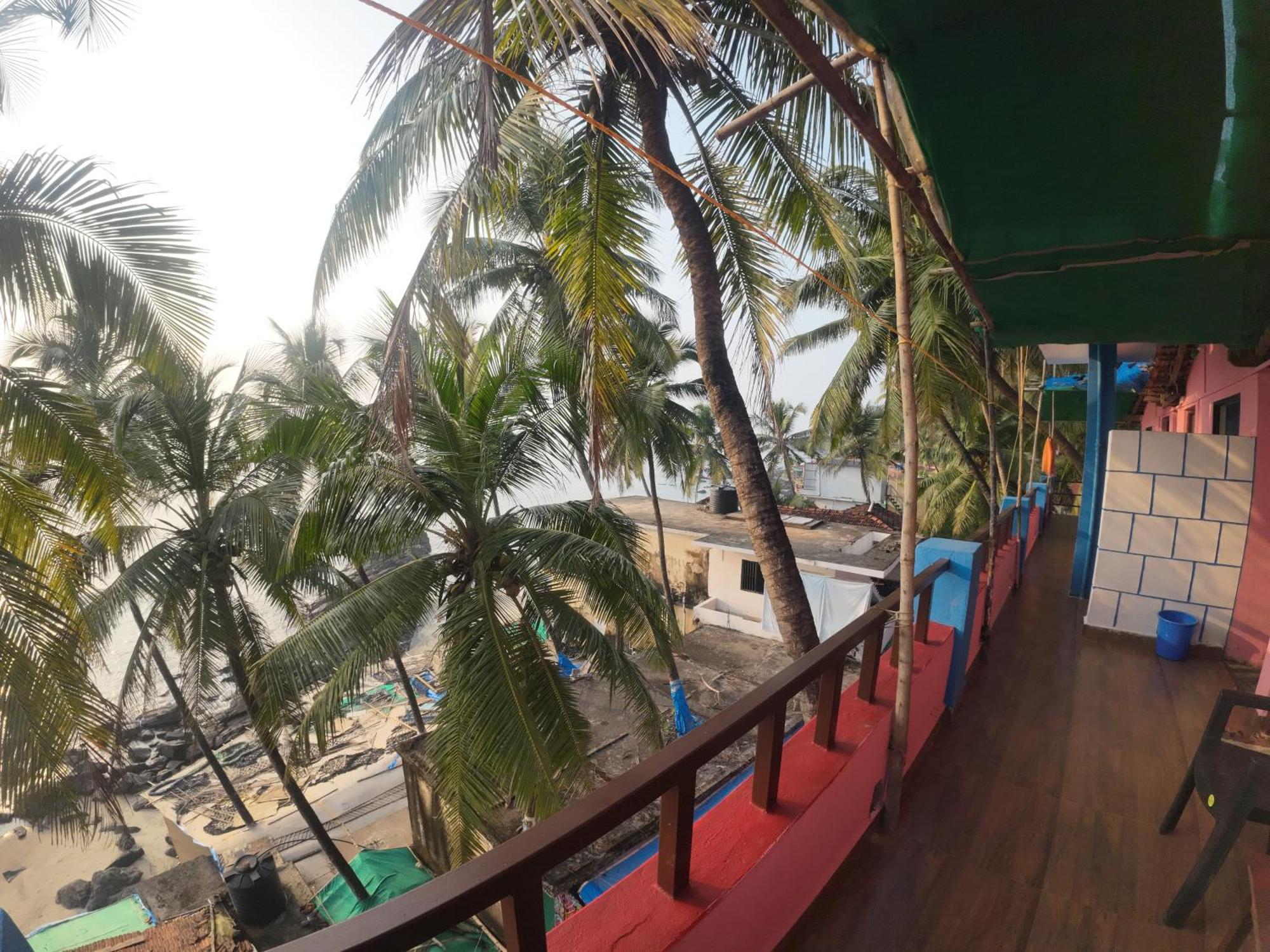 Om Ganesh Guest House Cliffside Arambol Dış mekan fotoğraf