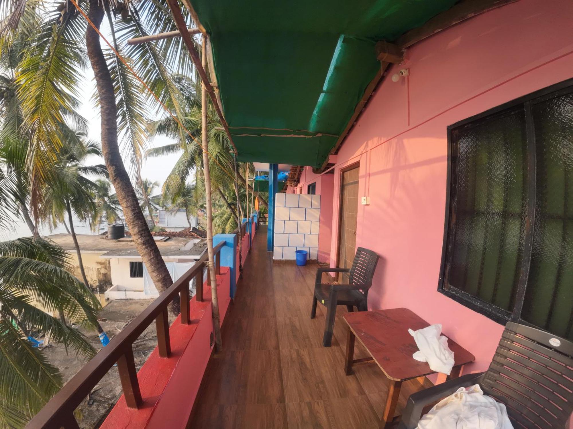 Om Ganesh Guest House Cliffside Arambol Dış mekan fotoğraf