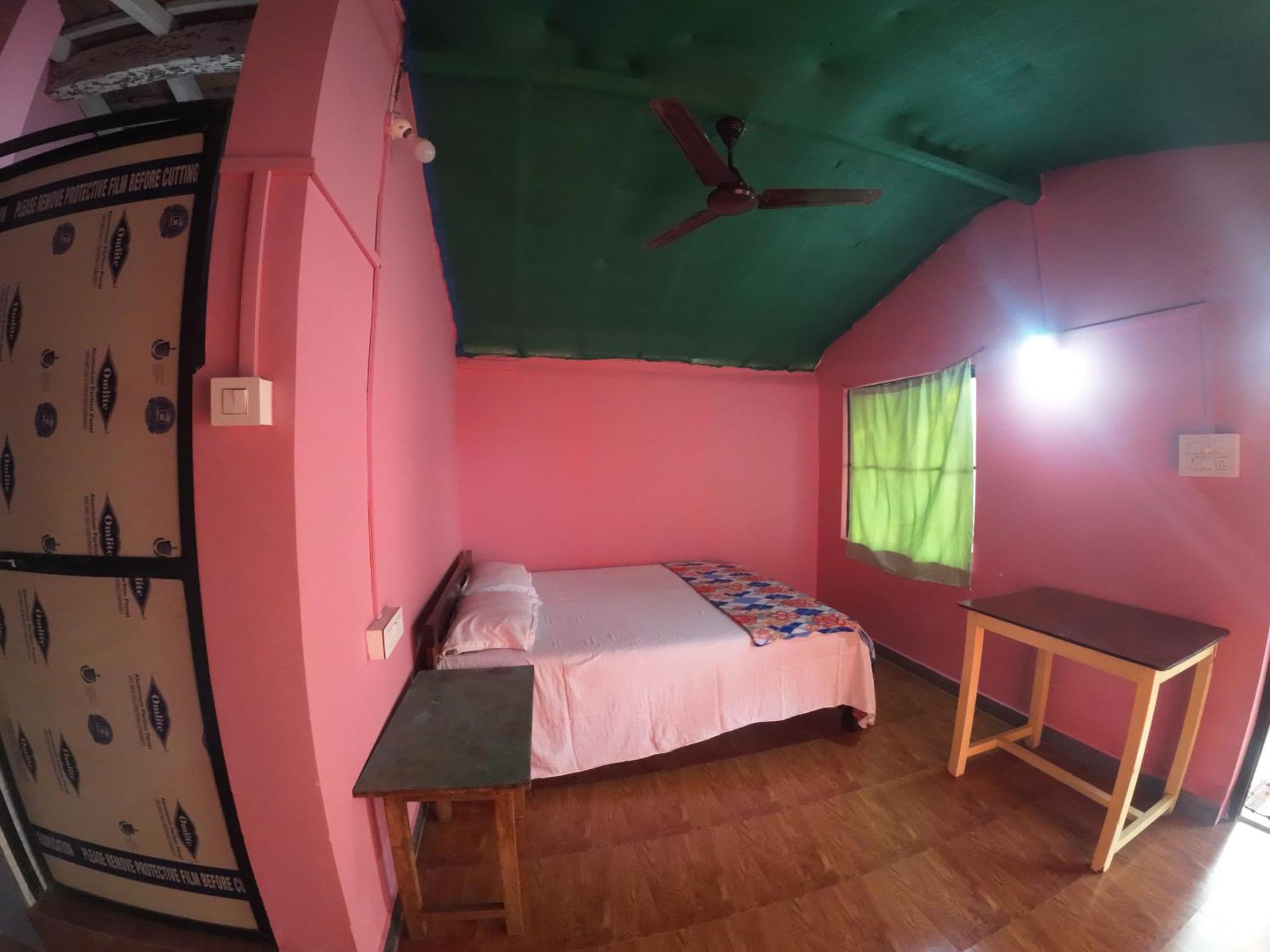 Om Ganesh Guest House Cliffside Arambol Dış mekan fotoğraf