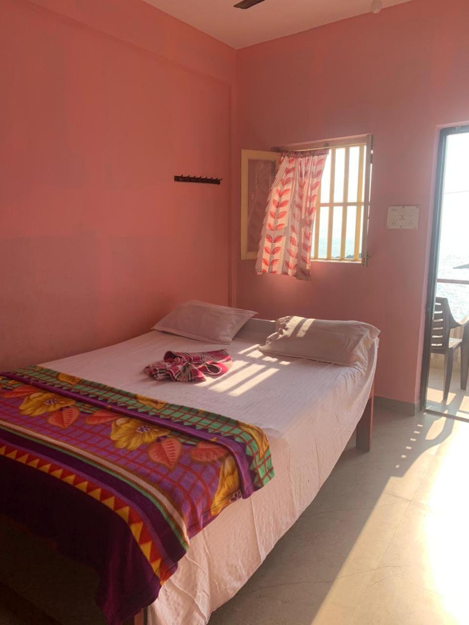 Om Ganesh Guest House Cliffside Arambol Dış mekan fotoğraf