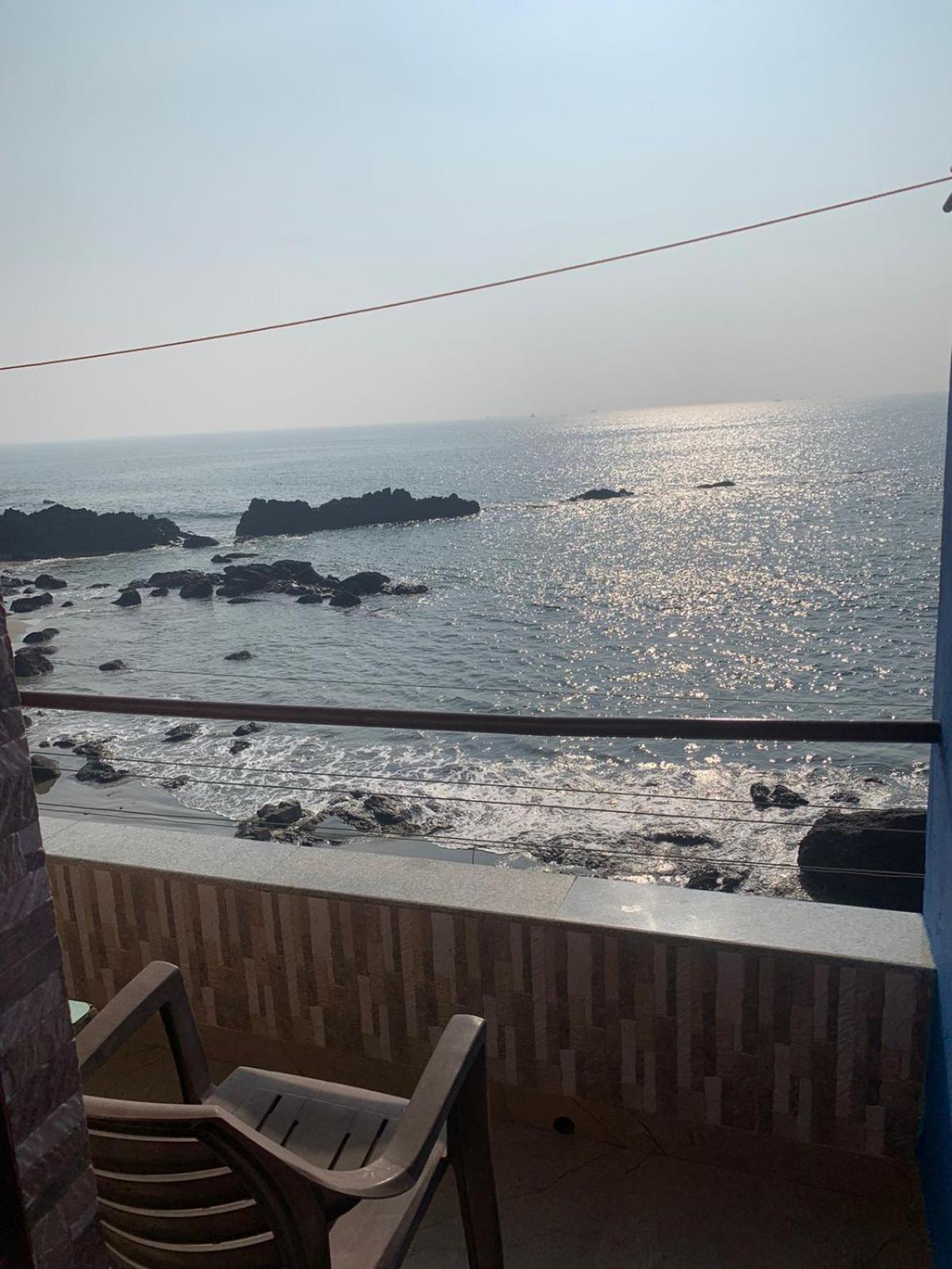 Om Ganesh Guest House Cliffside Arambol Dış mekan fotoğraf