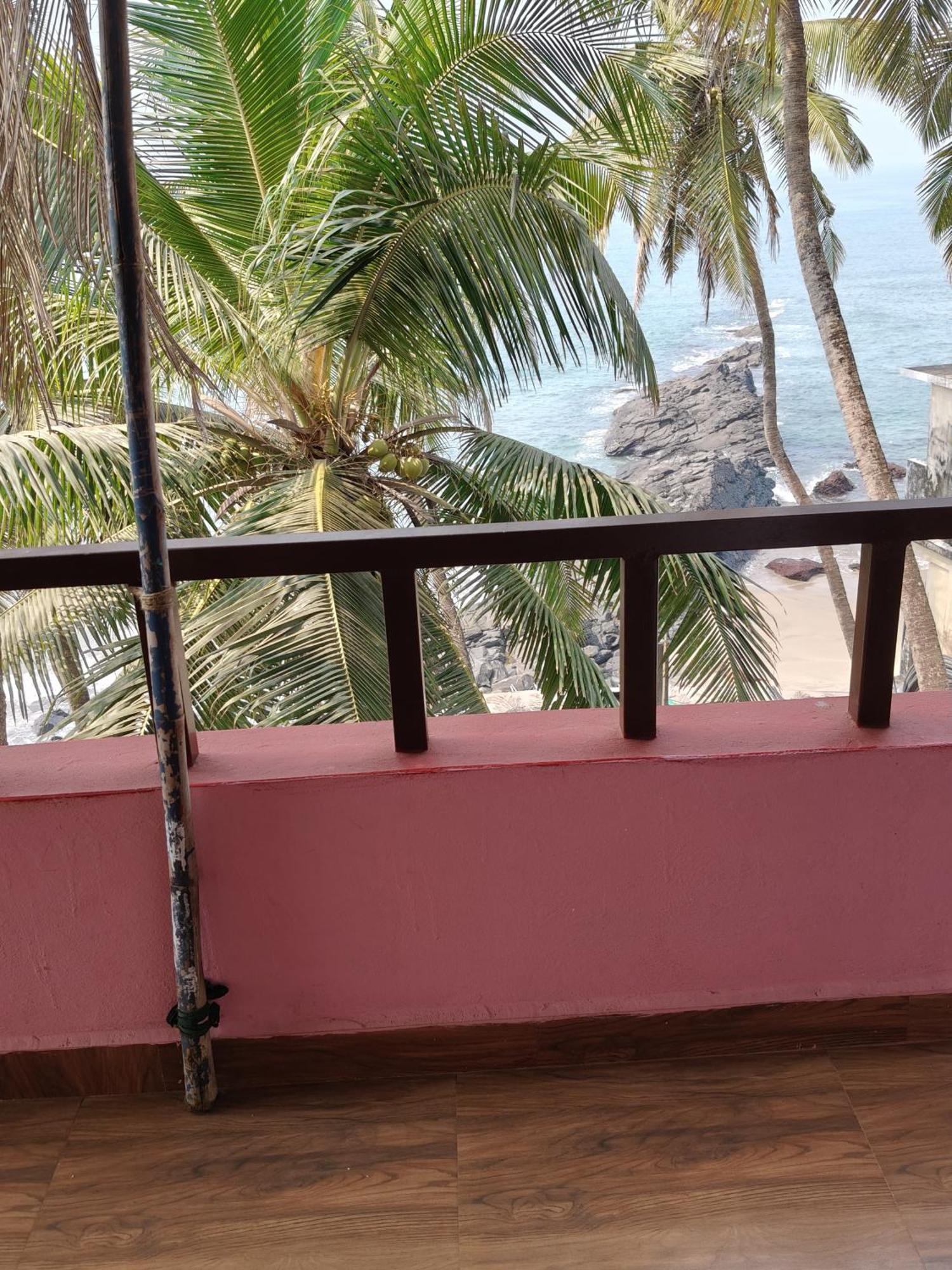 Om Ganesh Guest House Cliffside Arambol Dış mekan fotoğraf