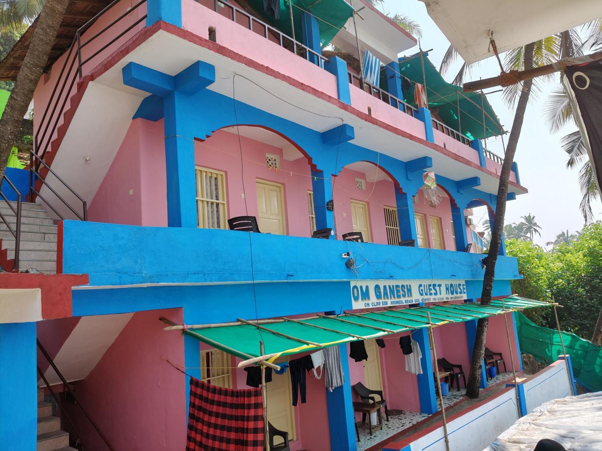 Om Ganesh Guest House Cliffside Arambol Oda fotoğraf